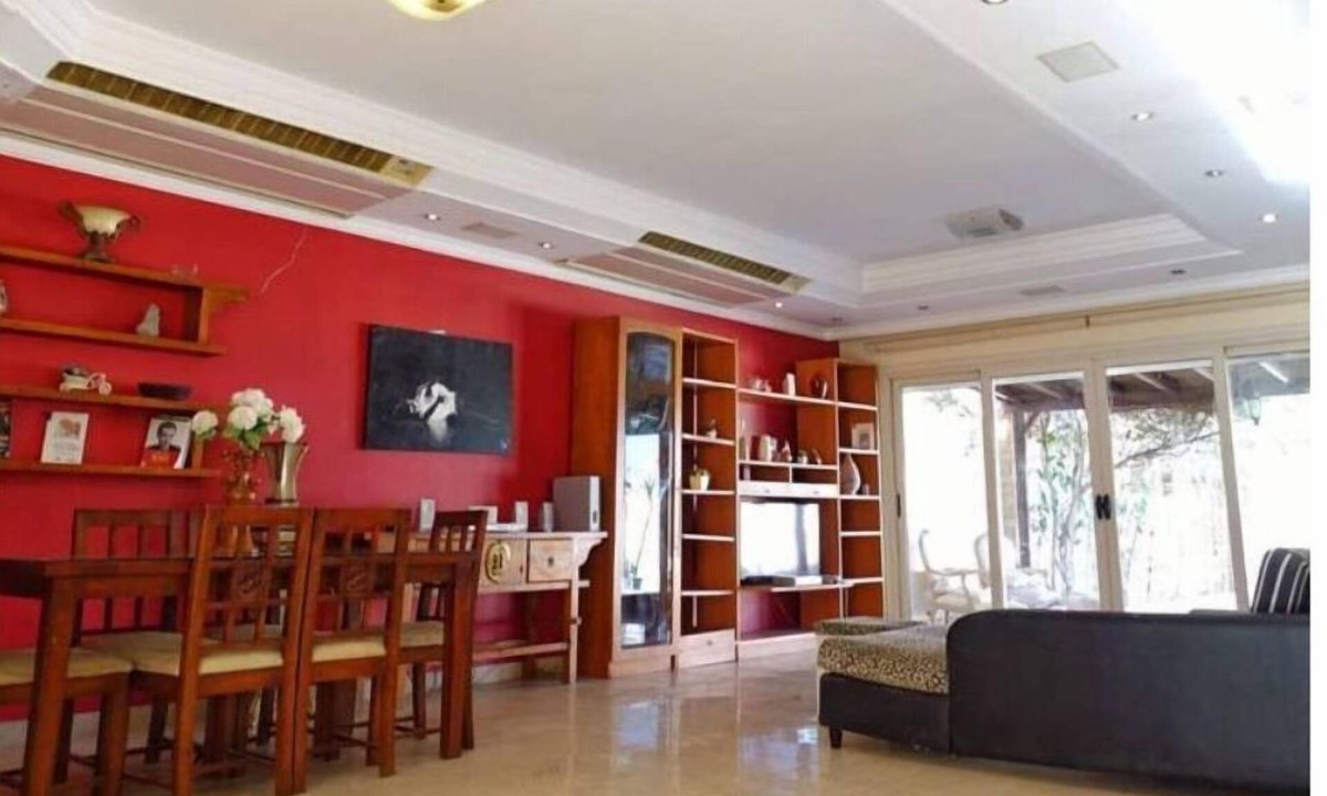 Dahar House | 3 BR Villa W/beach access