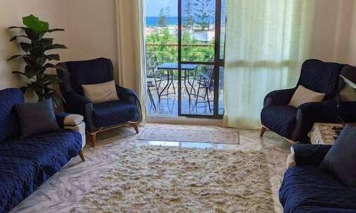 Heliopolis House | AirConditioned 3 bedroom apartment with a sea view