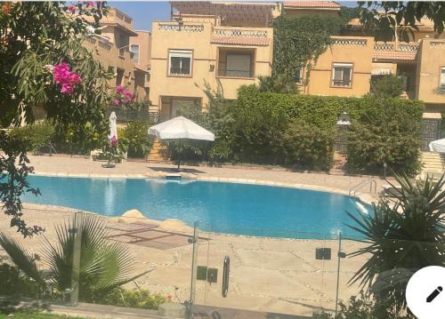 New Cairo House | Apartment in a villa with pool and garden