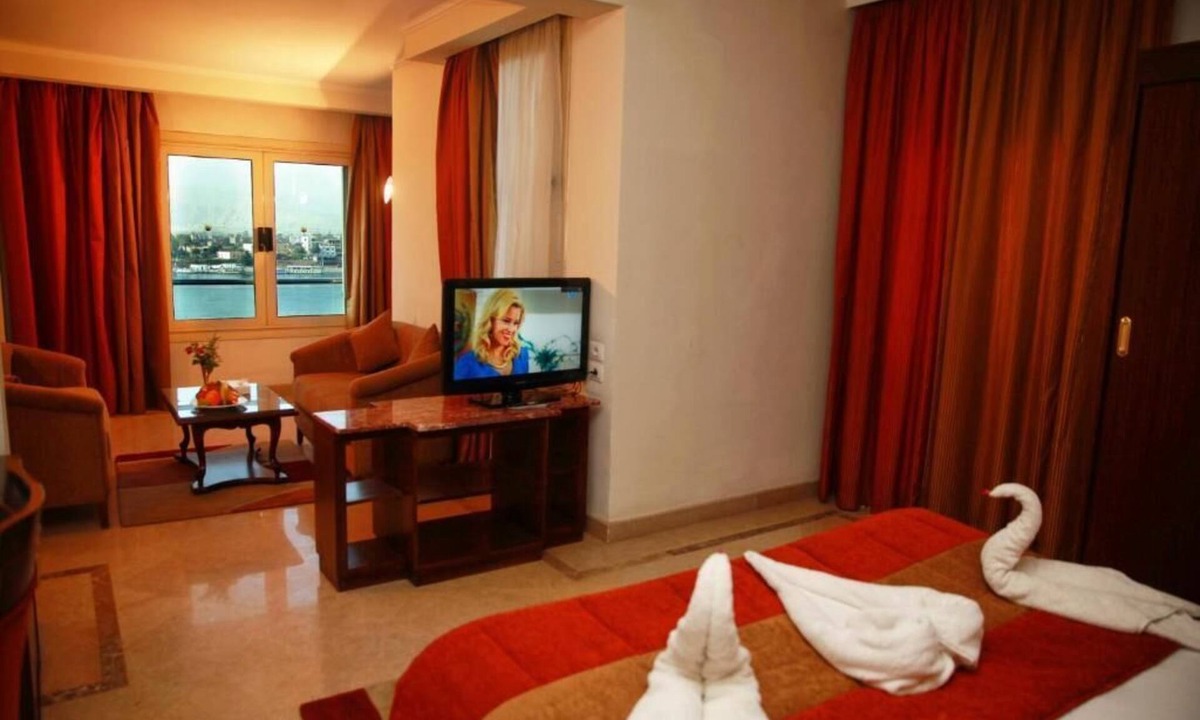 Luxor Hotel | Aracan Eatabe Luxor Hotel