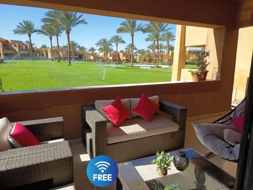 Makadi Bay Apartment | Chalet Stella Makadi Aquapark, Private beach, wi-fi