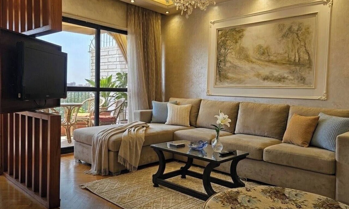 Zamalek Apartment | Cosy Retreat in Zamalek Sunset & Sunrise Balcony