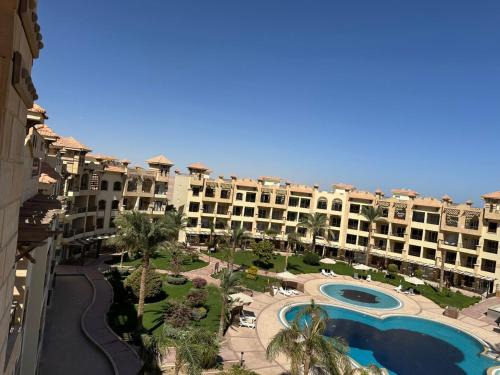 Sahl Hasheeh Ski Chalet | Exclusive Seaside Chalet with Pool & Panoramic Views in Saraya Sahl Hasheesh