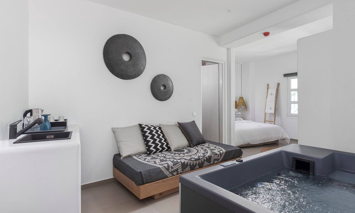 Mykonos Town Villa | Exquisite Mykonos Villas | Suite Serenity | Indoor Hot Tub