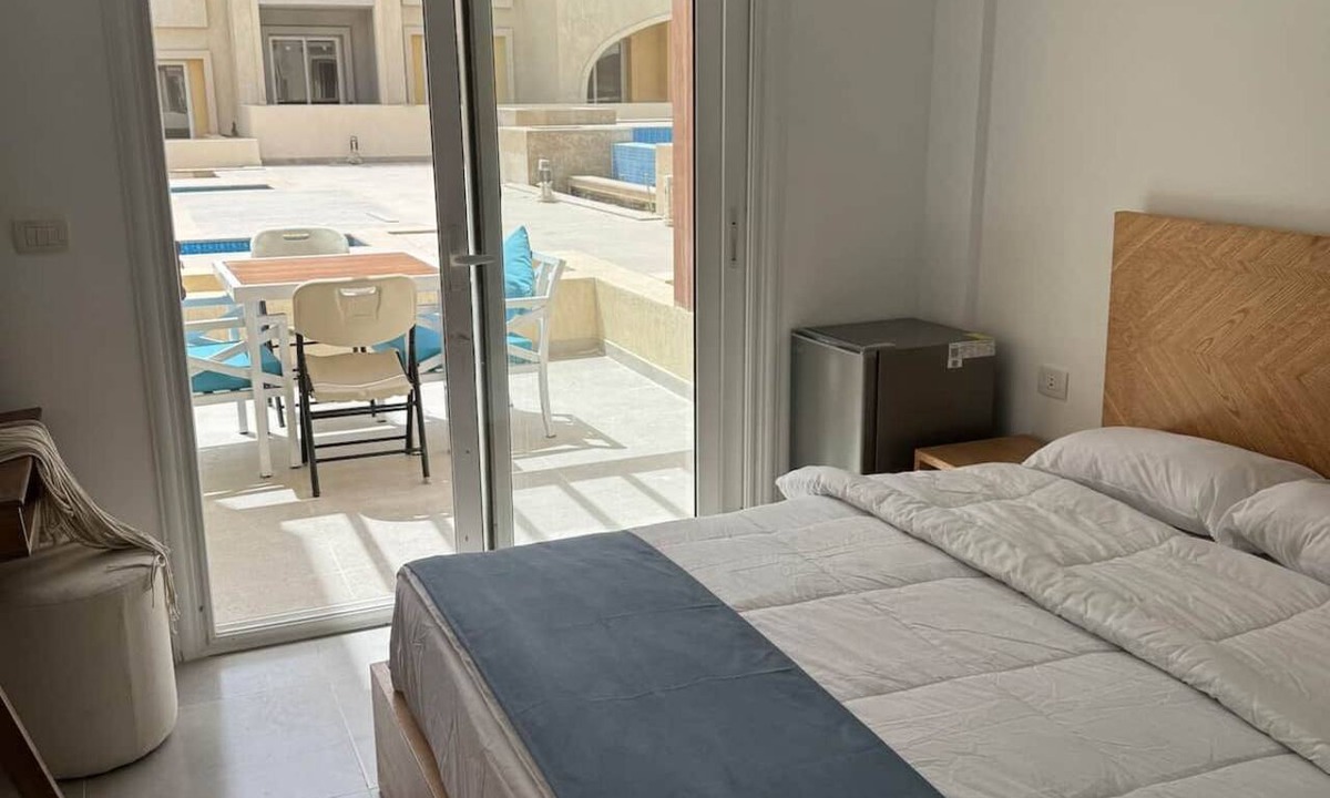 Sahl Hasheeh Apartment | G02 Bay Village studio | Balcony | Poolside
