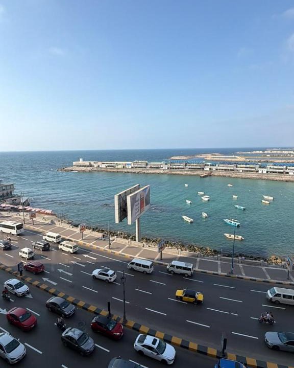 Ar-Raml 1 Apartment | Gleem Sea View