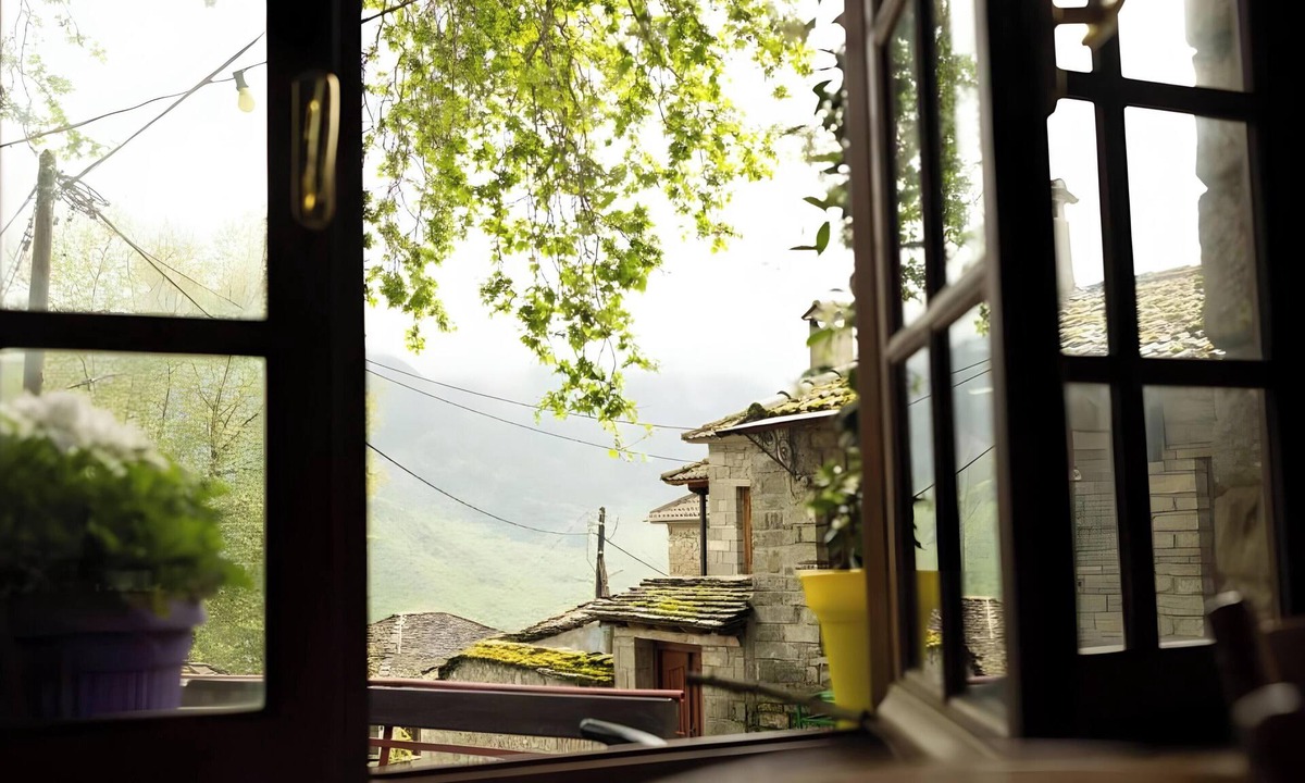 Pyrsogianni House | Guest House 'Armoloi Room 1' with Mountain View, Shared Terrace and Wi-Fi