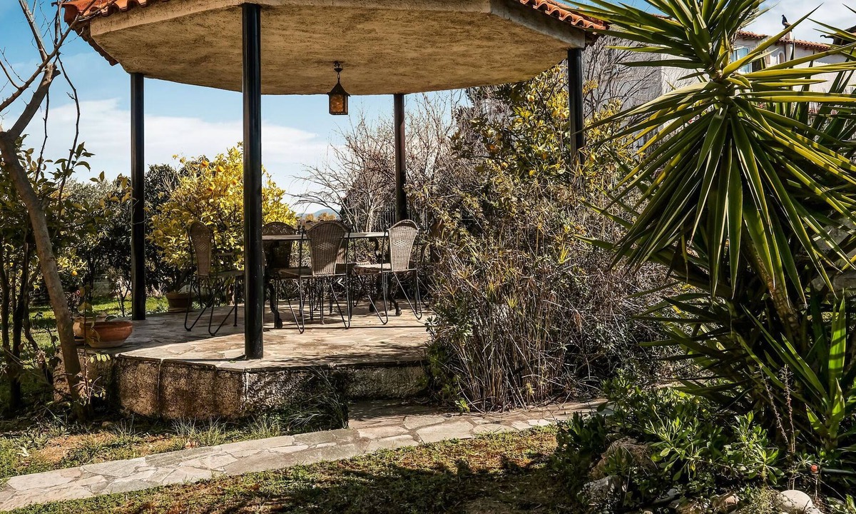 Chalcis Cottage | Holiday villa with incredible sea view in Paralia Avlidas