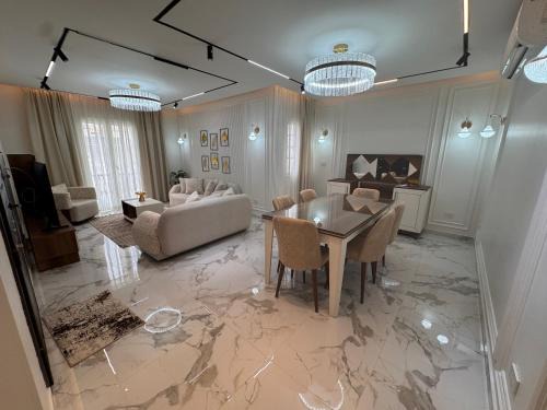 New Cairo Apartment | Hotel-Style Luxury Penthouse Mountain View Hyde Park New Cairo