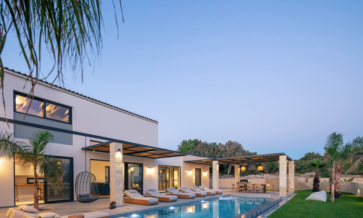Chorafakia Villa | Ikritis Villa Ι - 1,2Km to beach & sea views!