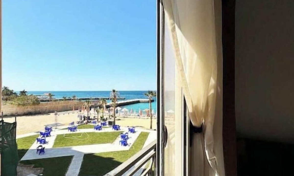 Dahar Apartment | Juliana Sea View 1BR - Beach Access, 2 Pools & Water Slides