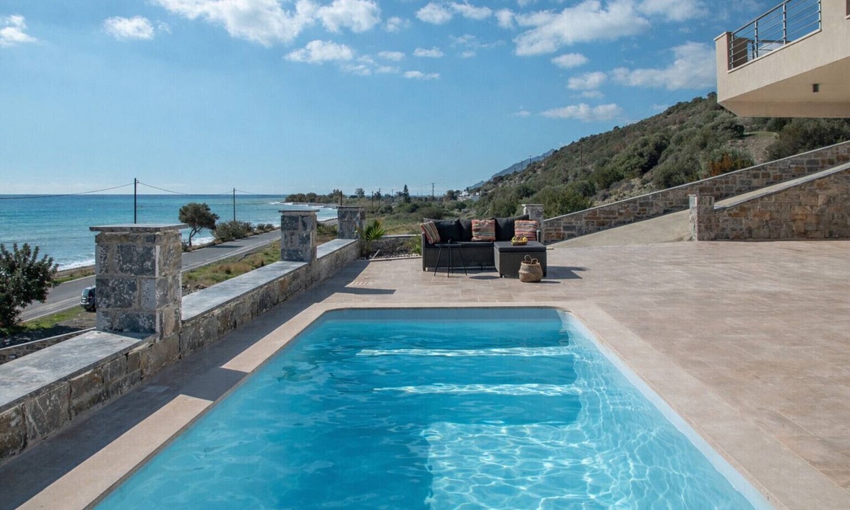 Viannos Villa | Kedros villa Dyo , next to the beach and near taverns