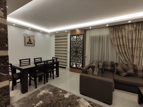 Al Rehab Apartment | Le Royal Residence 4