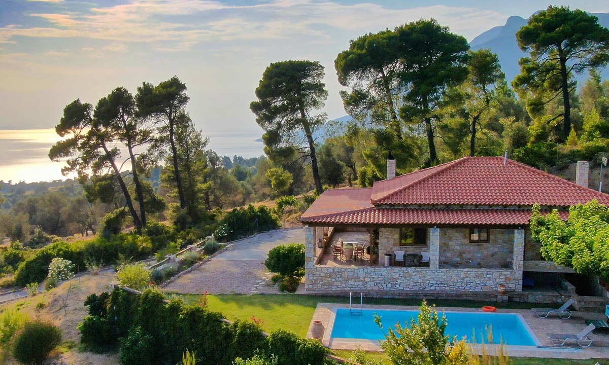 Paradise Beach Cottage | LIVE A FAIRY TALE RESTING YOUR BODY AND SOUL WITH A GREAT VIEW OF THE SEA