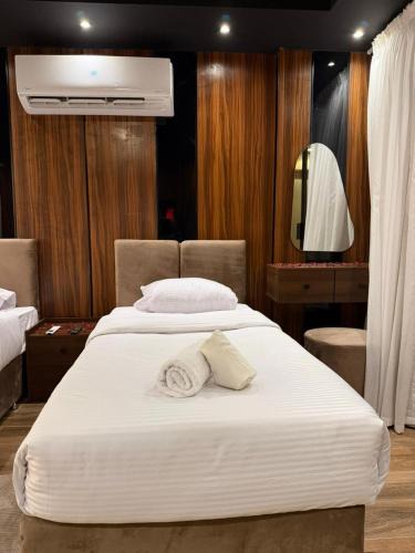 Zamalek Apartment | Luxury studio with nile view in Zamalek
