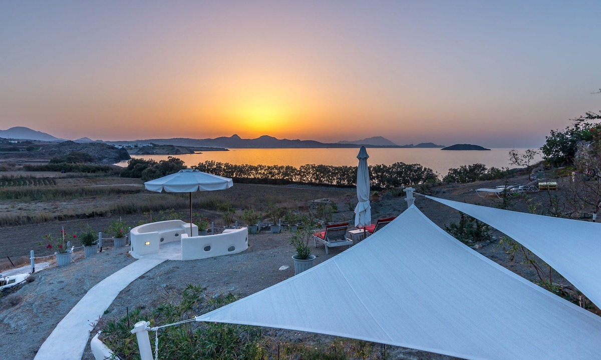 Milos House | Marvelous sunset sea view from the garden, minutes from stunning sandy beaches