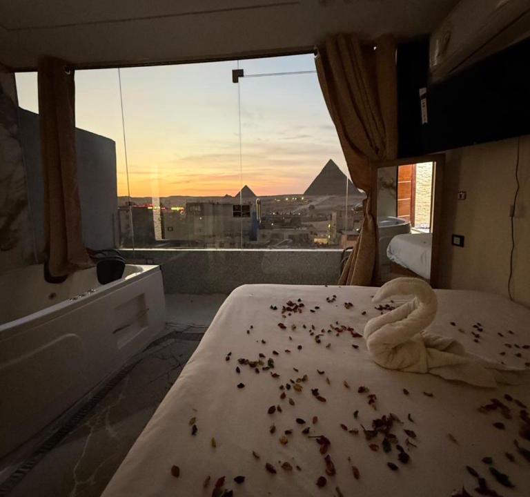 Giza Hotel | Middle east panorama jacuzzi & spa