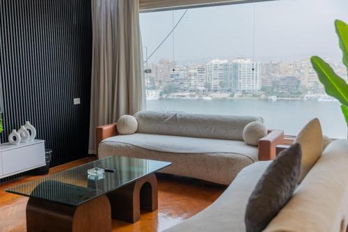Oula Apartment | Modern Nile View Retreat in the Heart of Cairo