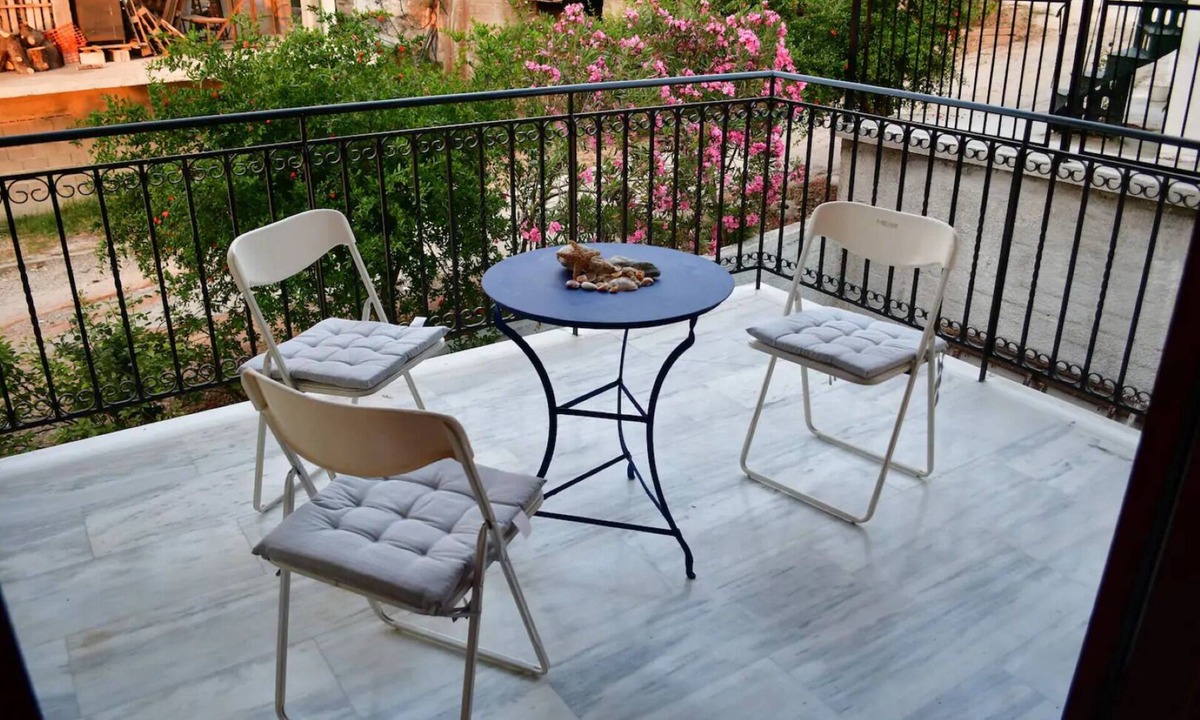 Aria House | My hall floor apartment 135 sqm has 3 bedrooms,parking , 3 kms from Nafplio