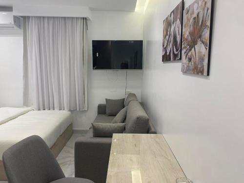 Al Duqqi Apartment | Nile Inn 603 Cozy Studio Steps Away From the Nile