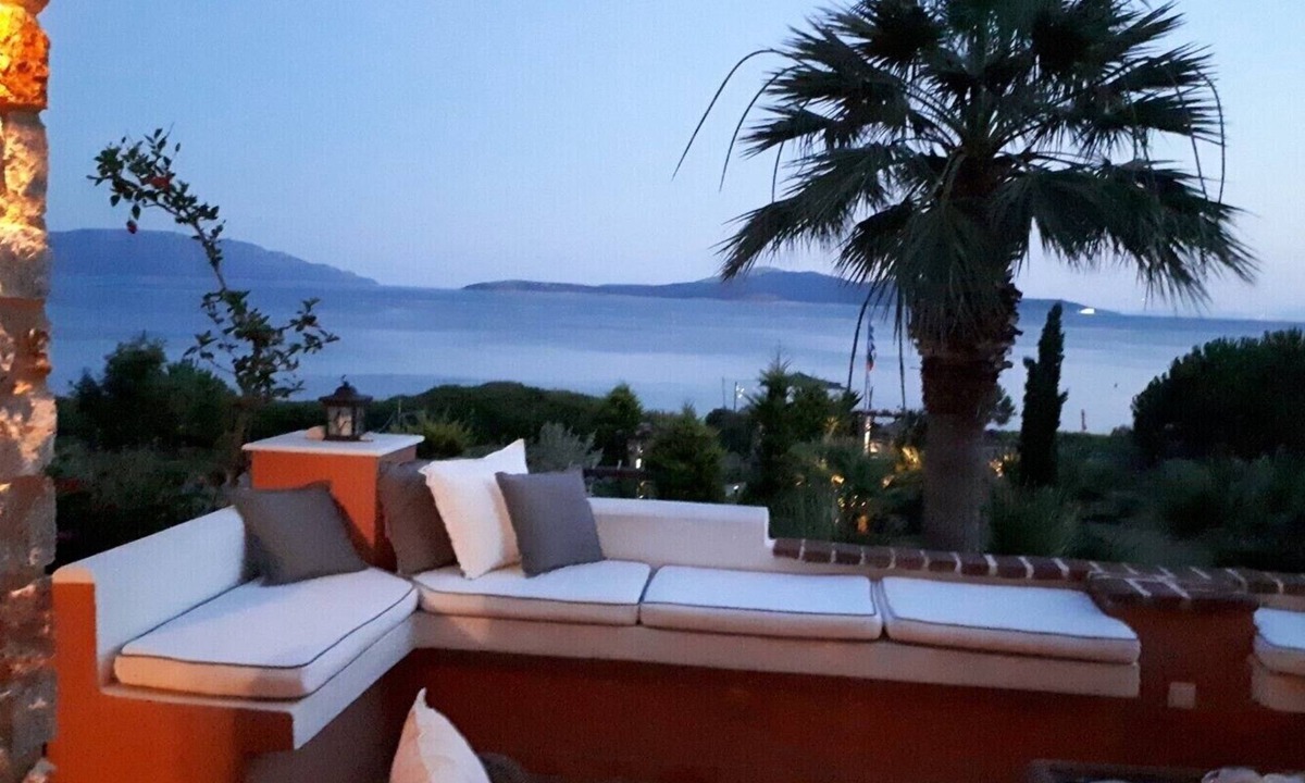 Karystos Villa | On The Beach Luxurious Villa, Ideal Family Holiday Aphrodite Villas Evia