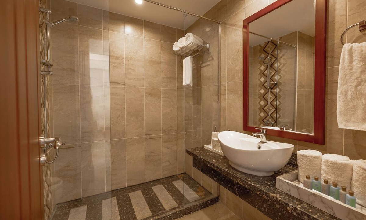 Red Sea Coast Resort | Oyster Bay Beach Suites - Beachfront Family Suite