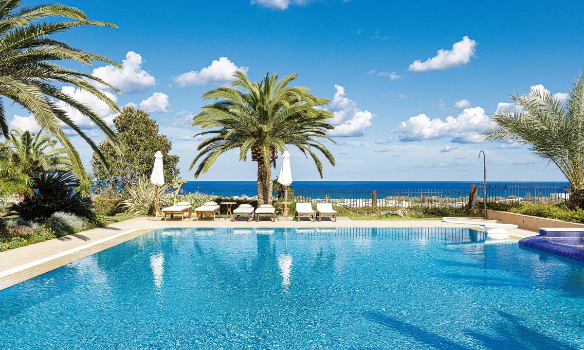 Xiro Chorio Villa | Palm Hill Villa, Royal Retreat - Walking distance to Beach, 130m2 private pool