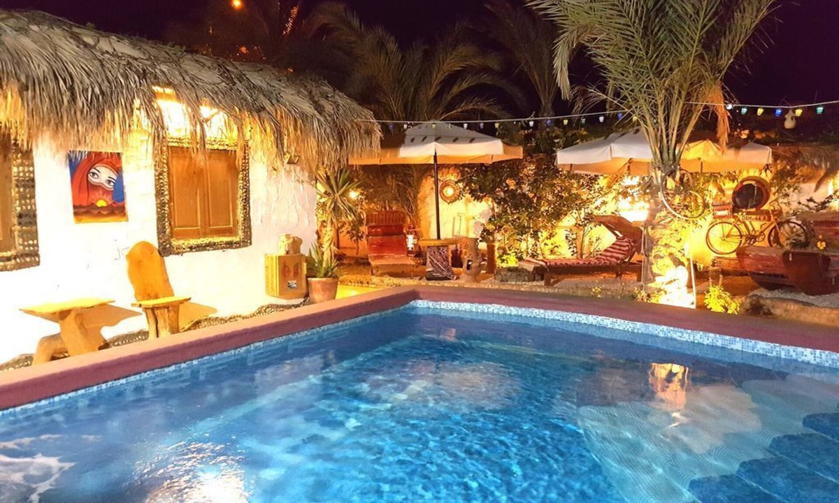 Dahab House | Pool bungalow with whirlpool - by the lagoon - Surfers Lounge apartments