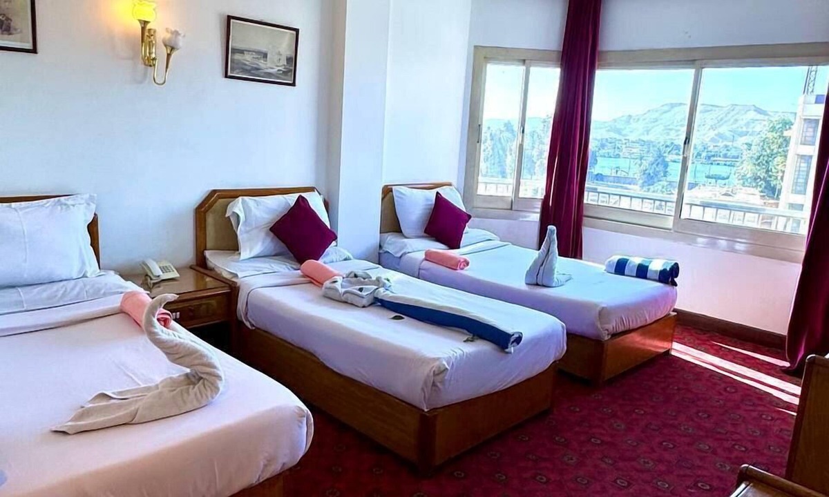 Luxor Hotel | Queens Valley Hotel, Restaurants, Bars and Spa Luxor