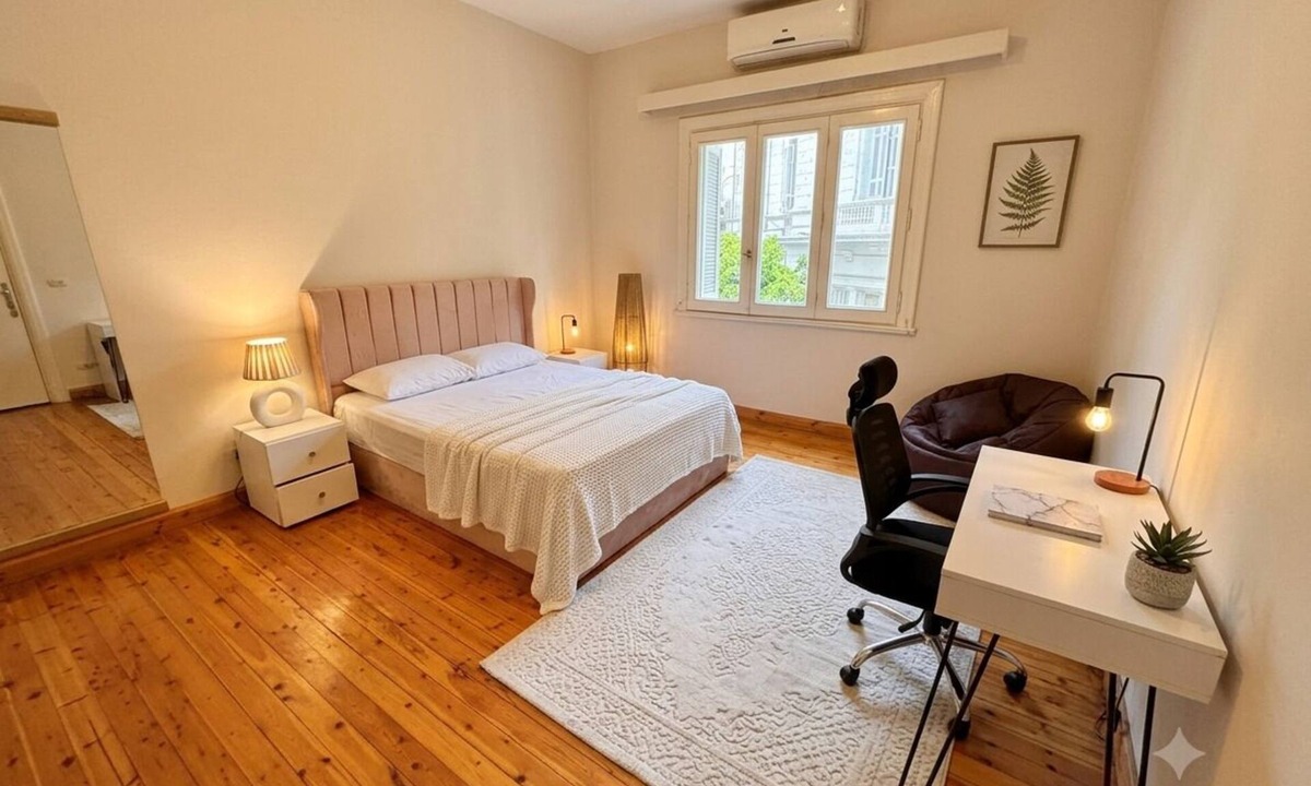 Qasr an-Nil Apartment | Quiet Spacious Room. Garden City, 2 Min to Nile