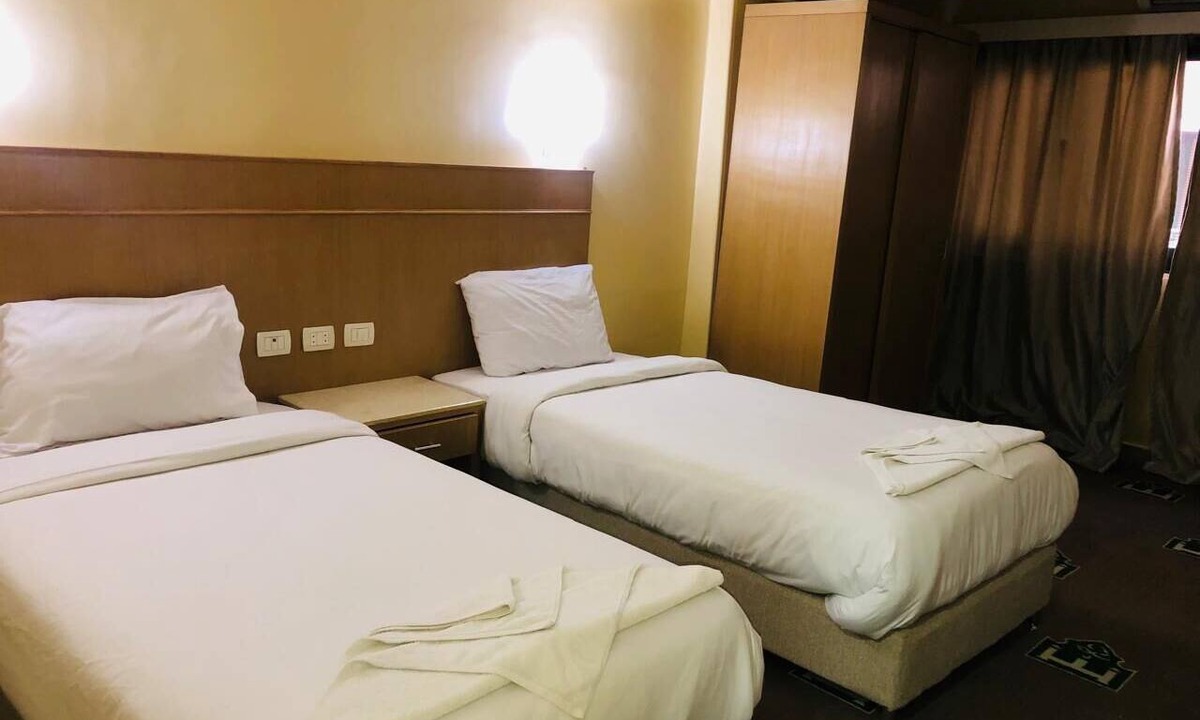 Al Duqqi Hotel | Regency Hotel
