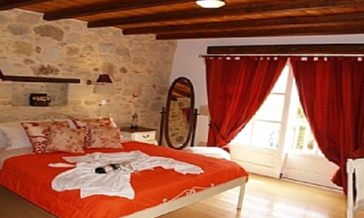 Platanias Town Villa | Rock House's Villa Rhapsody (2 Bedrooms, Sleeps 4) with private pool and garden