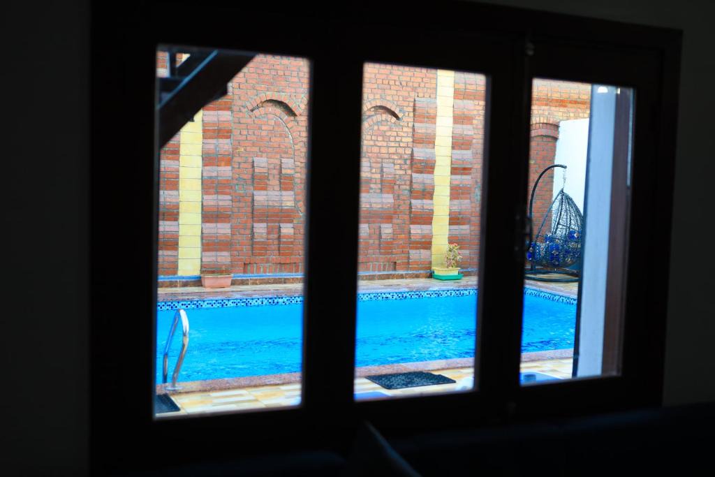 Luxor House | Royal peaks