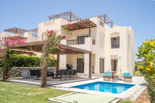 El Gouna House | Sabina 3BR, Private Plunge Pool, Lagoon & Sunset