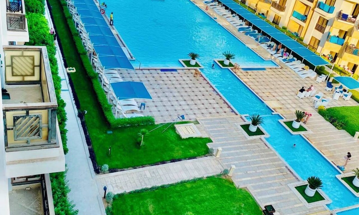 Al Mamsha El Seyahi Apartment | Top Floor Studio with Sea & Pool View Gravity Resort