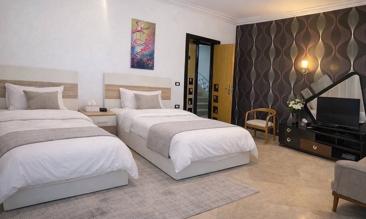 New Cairo Hotel | Twin Room in a Luxury Villa-New Cairo