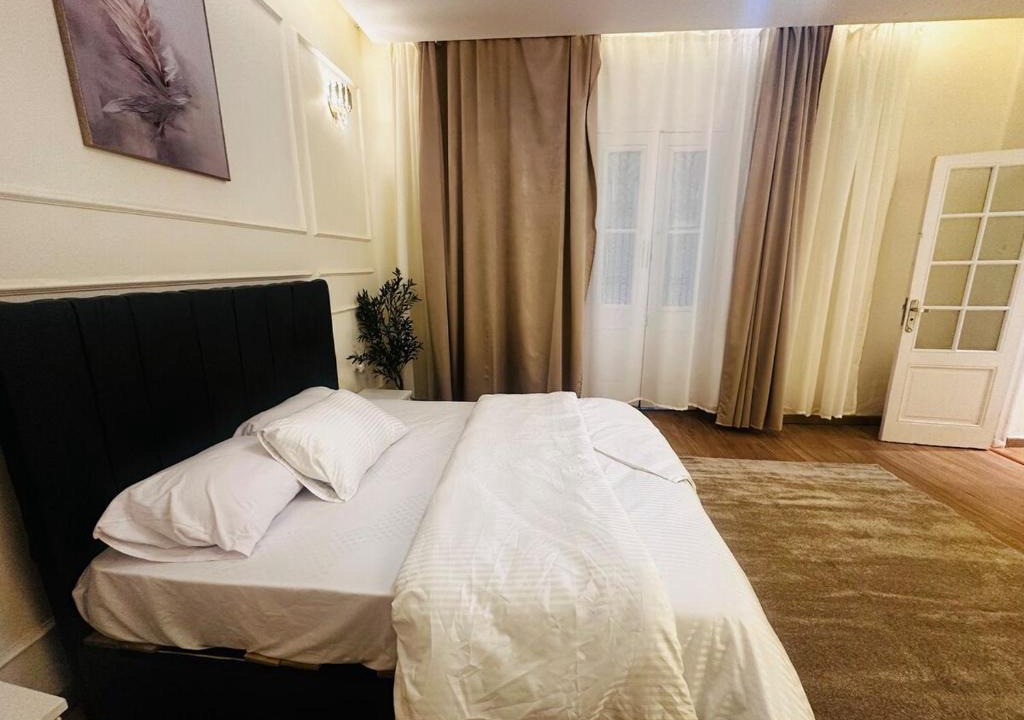 Al Manial Apartment | Urban Garden Retreat Cozy Studio and Private Patio