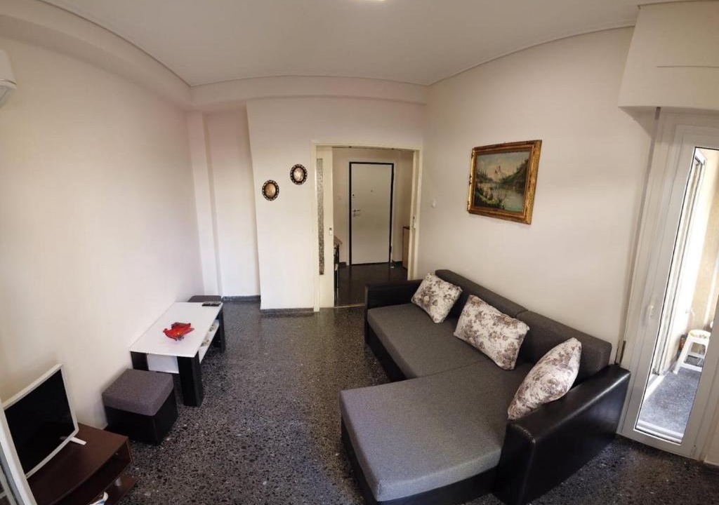 Loutraki Apartment | Zwei-Zimmer-Appartement Loutraki, 80m Fußweg zum Strand und Promenade