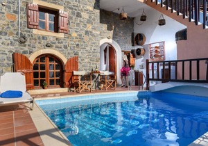 Holiday house Plaka for 1 - 8 persons with 2 bedrooms - Holiday home in Mavrikiano