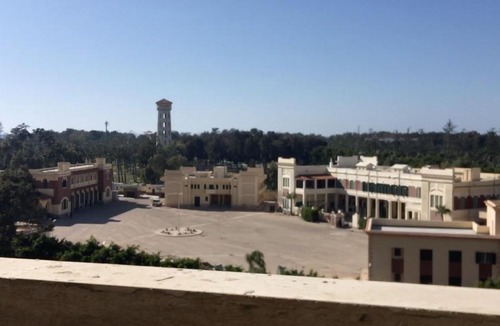 Al-Muntazah Apartment | المندره - Mandara 3 Bedrooms - Amazing view of Montaza Castle and Sea!