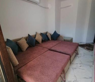 Al-Manasrah Apartment | شالية فندقي غرفة ورسيبشن وحمام ومطبخ مكيف بالكامل بورتو سعيد Porto Said
