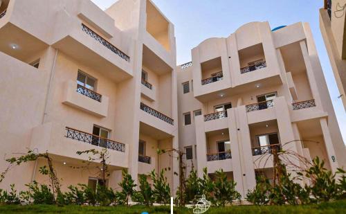 Al-Hammam Apartment | شاليهات سانتوريني الفاخرة بالساحل الشمالي