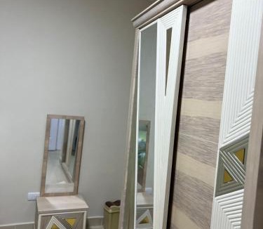 Sheikh Zayed City Apartment | مفروش بالأجهزة ومكيفة في قلب الشيخ زايد