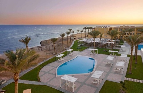 Port Ghalib Hotel | 2 Family Rooms w/Seaview l Waterpark, Spa, Pools & Beachfront Fun for All Ages