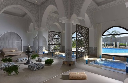 Sharm El Sheikh Hotel | 2 Modern Comforts Steps from Nabq Bay Center’s Shops and Entertainment