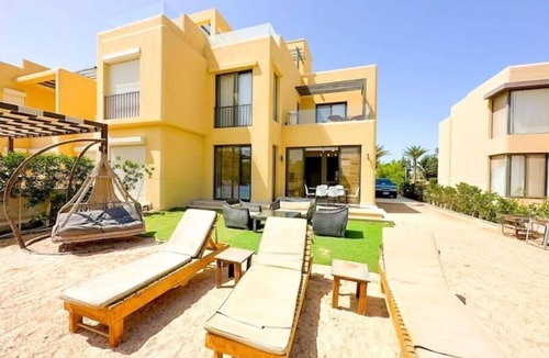 Dahar House | 3-BR Duplex/Sharing pool