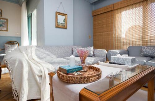 Zamalek Apartment | 3 BR Zamalek Khan vol 2 Vintage story