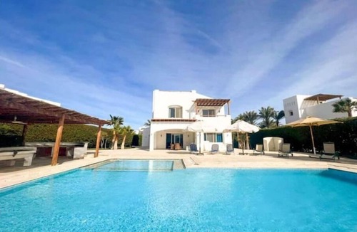 Dahar House | 4BR/Villa/private pool