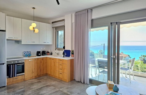 Kassandra House | A stunning newly-built house overlooking the blue Aegean sea!