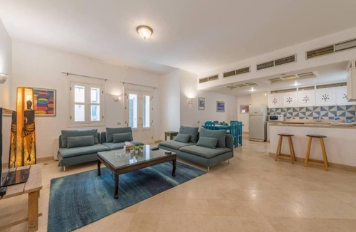Al Mamsha El Seyahi Apartment | Abutig Marina flat ground floor